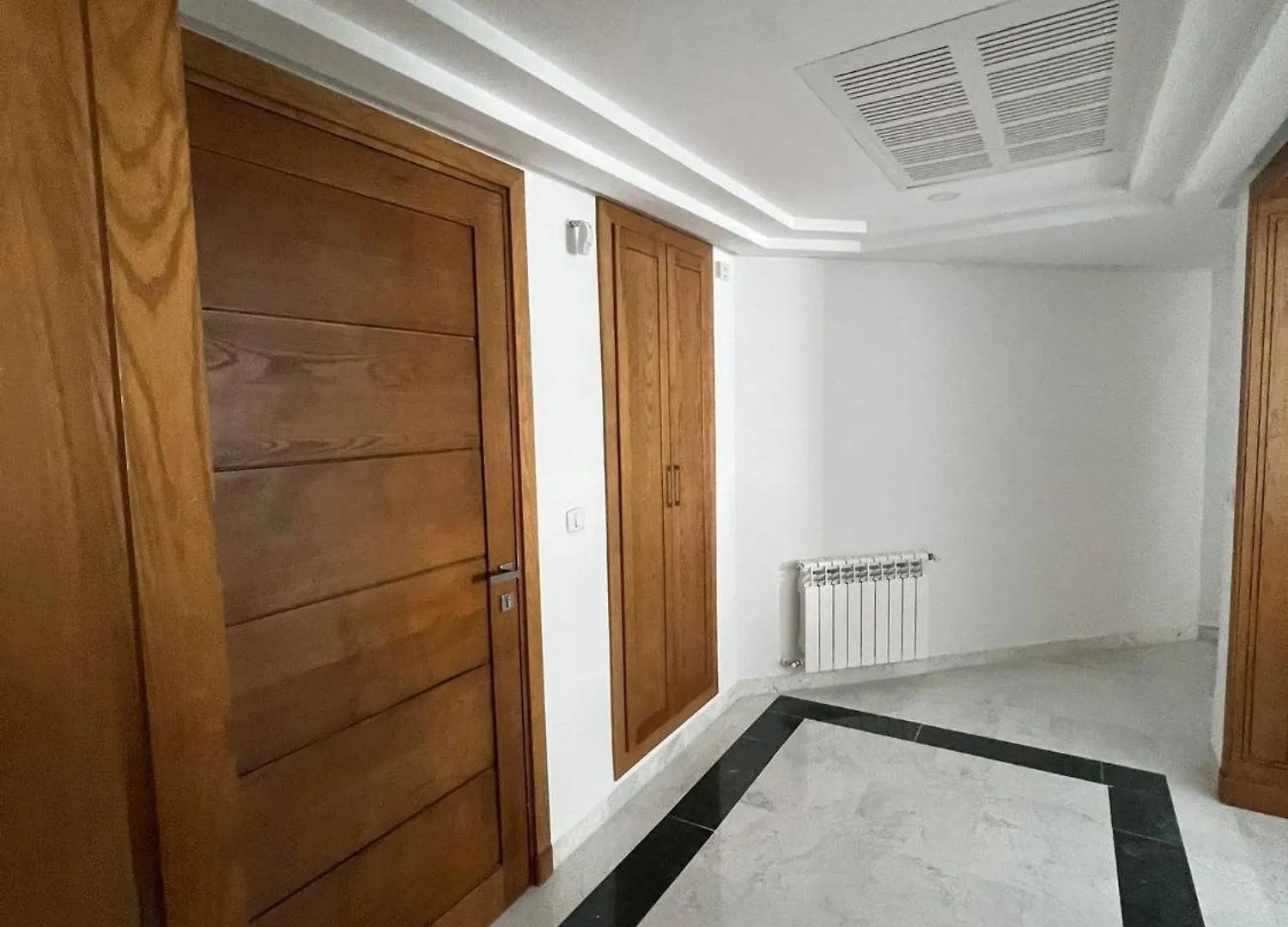 Luxury Apartment Menzah 9C Tunis 0*,